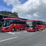 車椅子リフトを装備した大型バス2台